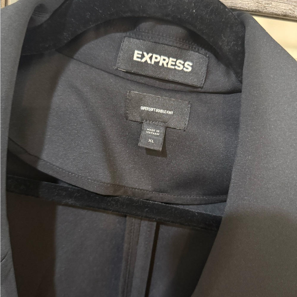 Express Blazer - Picture 2 of 3